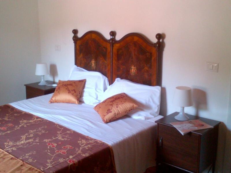 Il Lupo Rosso Bed & Breakfast Санту Лусурджу Екстериор снимка