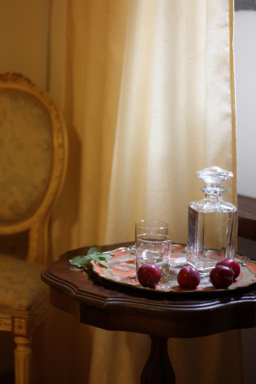 Il Lupo Rosso Bed & Breakfast Санту Лусурджу Стая снимка